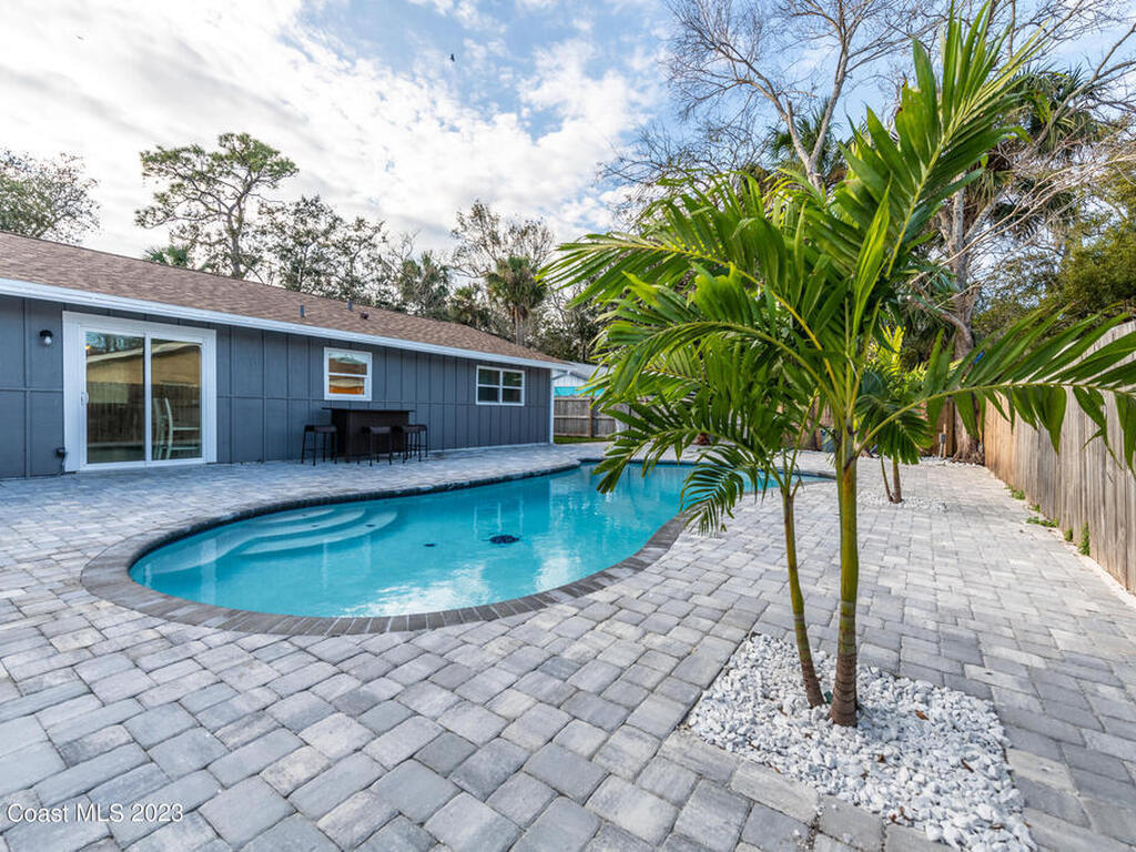 421 S Center, Ormond Beach, FL 32174
