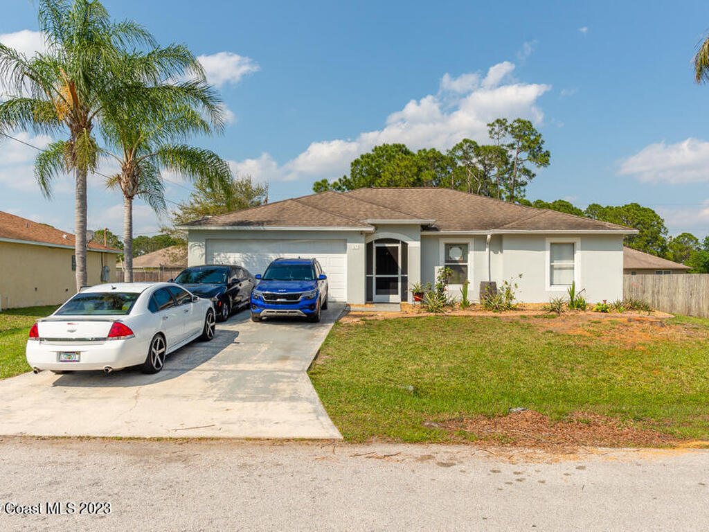 323 Dandurand Street, Palm Bay, FL 32908