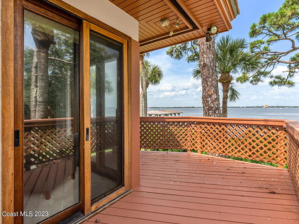 3950 N Riverside Drive, Indialantic, FL 32903