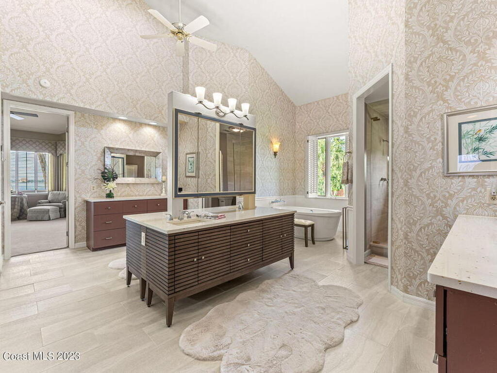 3950 N Riverside Drive, Indialantic, FL 32903
