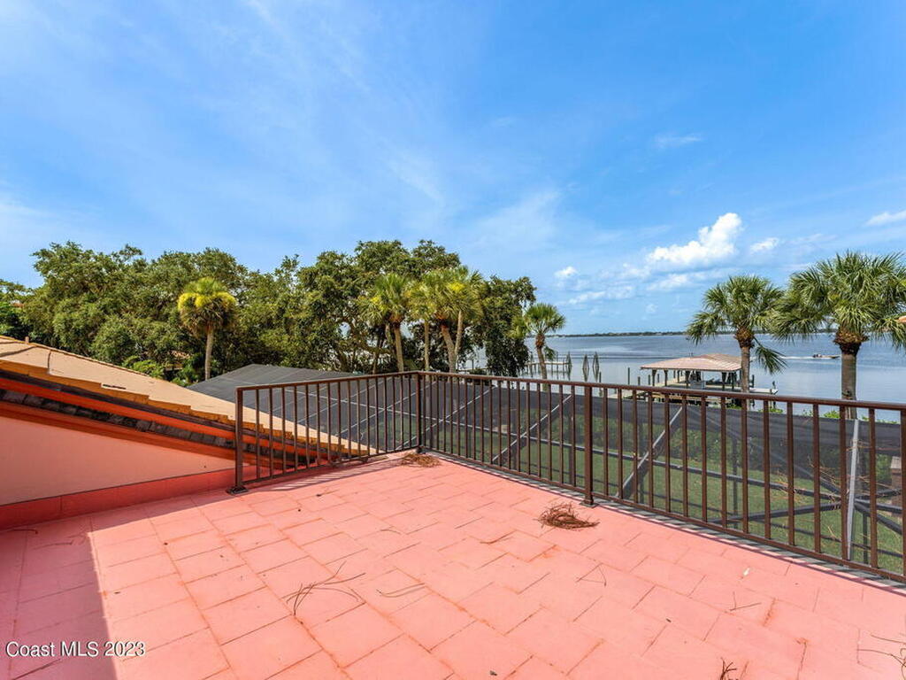 3950 N Riverside Drive, Indialantic, FL 32903