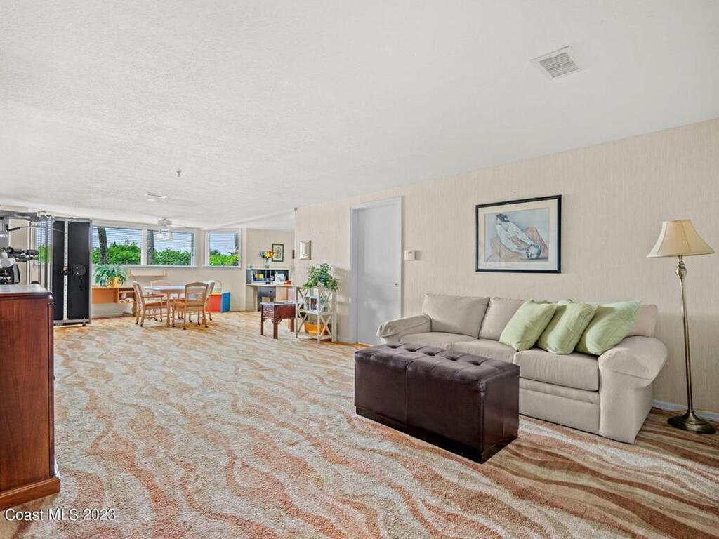 3950 N Riverside Drive, Indialantic, FL 32903