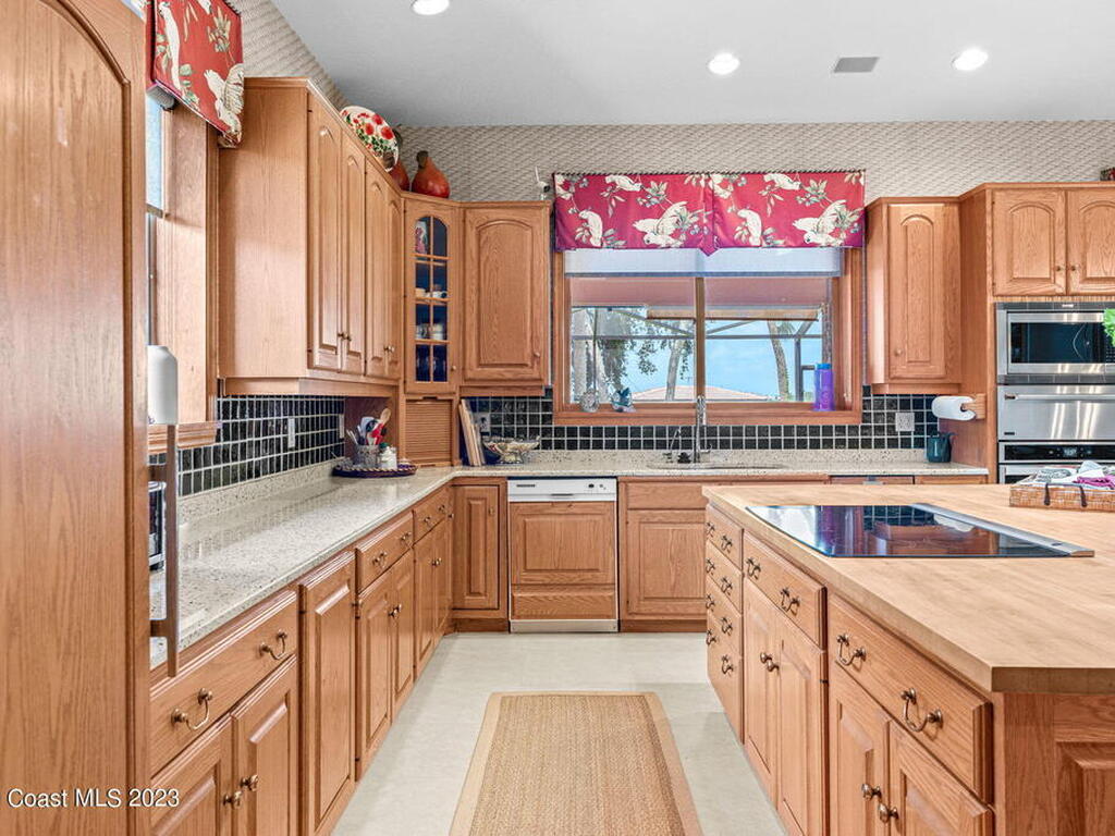 3950 N Riverside Drive, Indialantic, FL 32903