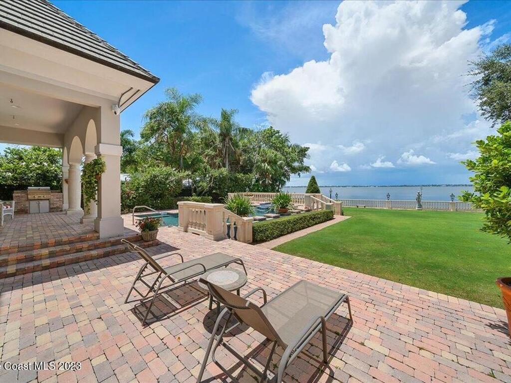 3380 N Riverside Drive, Indialantic, FL 32903
