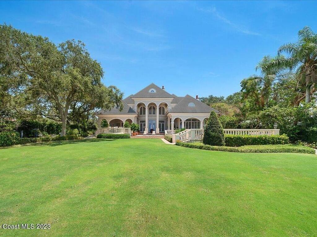 3380 N Riverside Drive, Indialantic, FL 32903