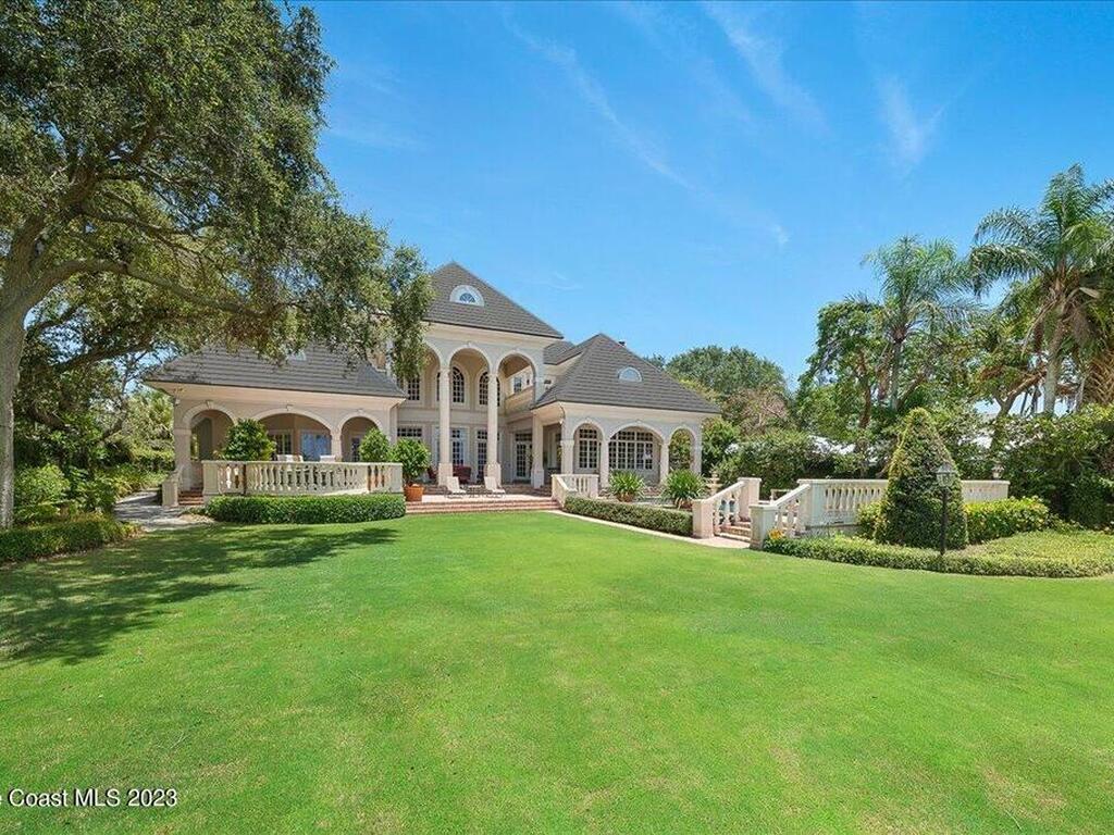 3380 N Riverside Drive, Indialantic, FL 32903