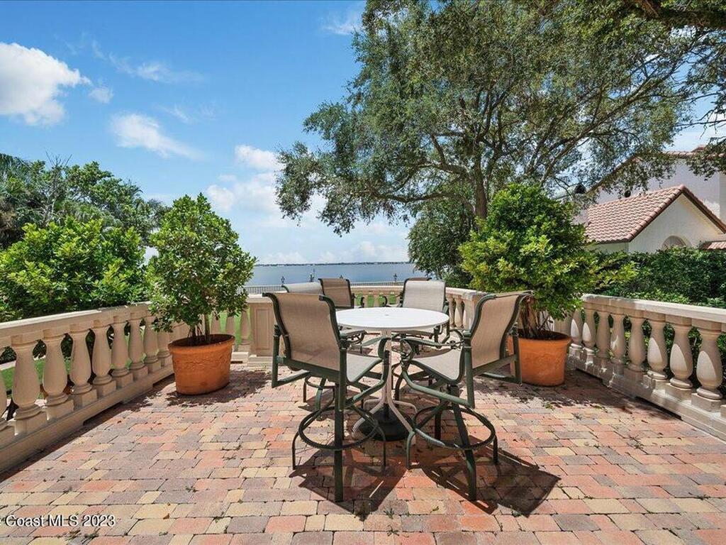 3380 N Riverside Drive, Indialantic, FL 32903