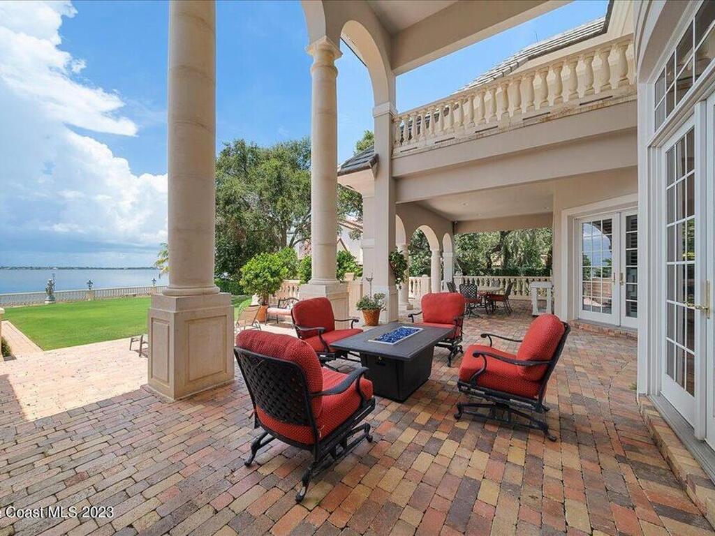 3380 N Riverside Drive, Indialantic, FL 32903