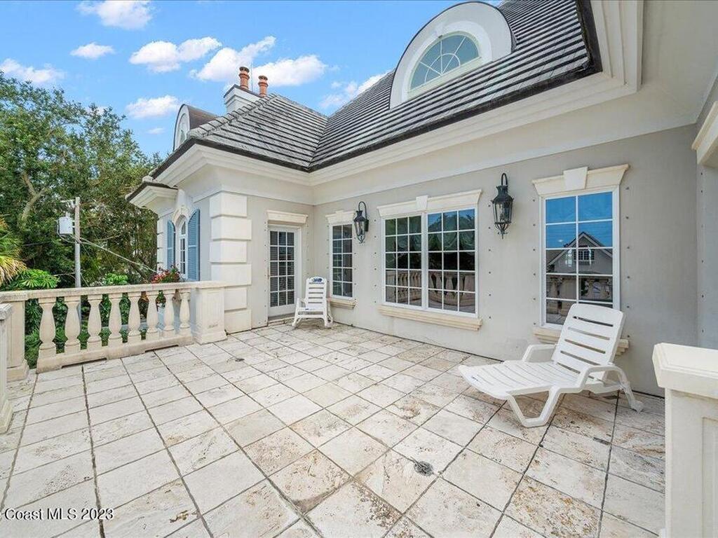 3380 N Riverside Drive, Indialantic, FL 32903