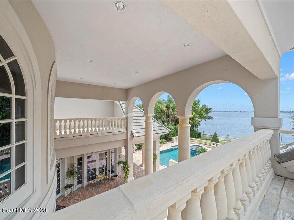3380 N Riverside Drive, Indialantic, FL 32903