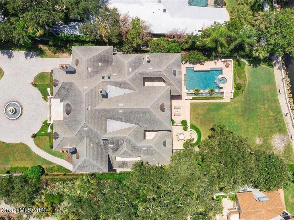 3380 N Riverside Drive, Indialantic, FL 32903