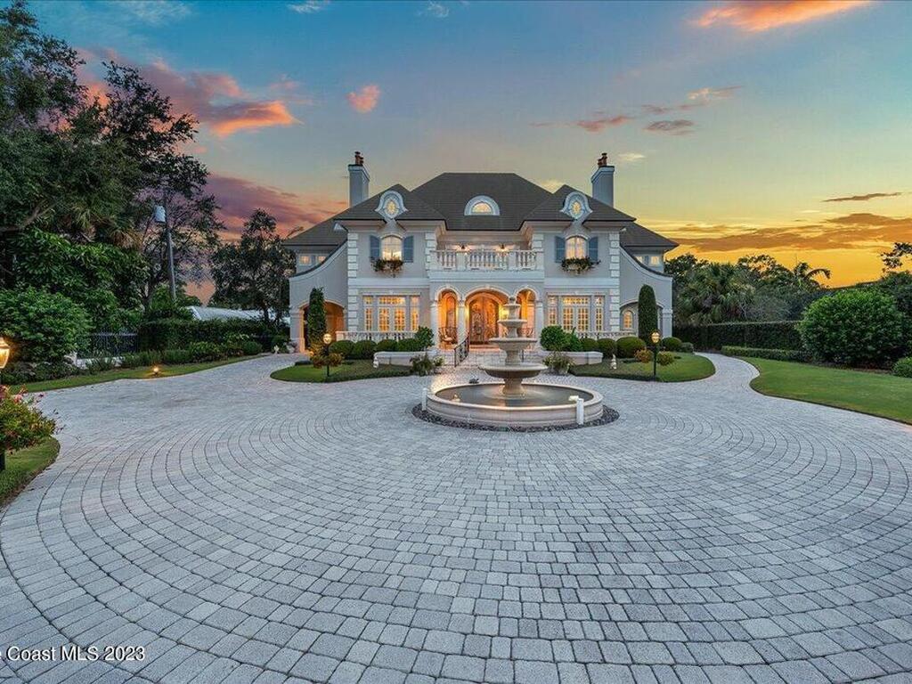 3380 N Riverside Drive, Indialantic, FL 32903