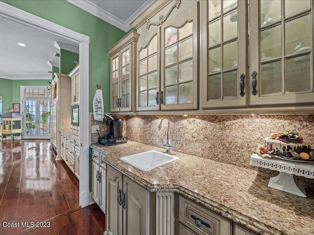 3380 N Riverside Drive, Indialantic, FL 32903