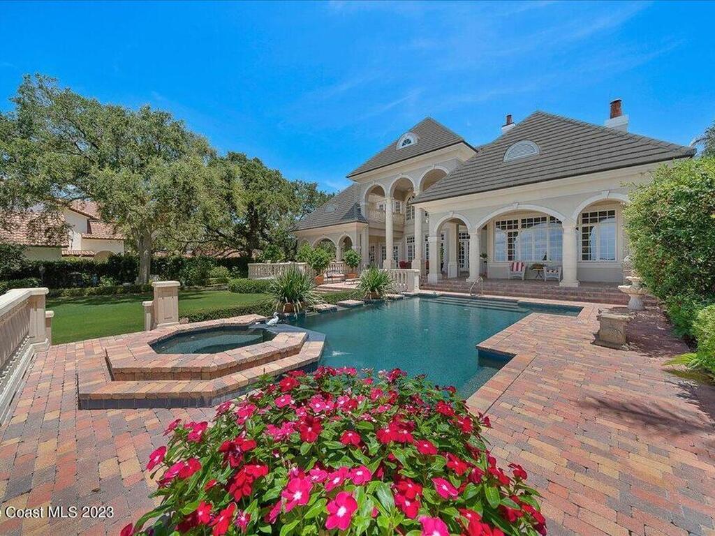 3380 N Riverside Drive, Indialantic, FL 32903