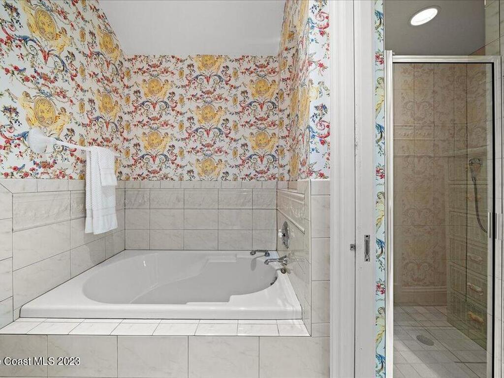 3380 N Riverside Drive, Indialantic, FL 32903
