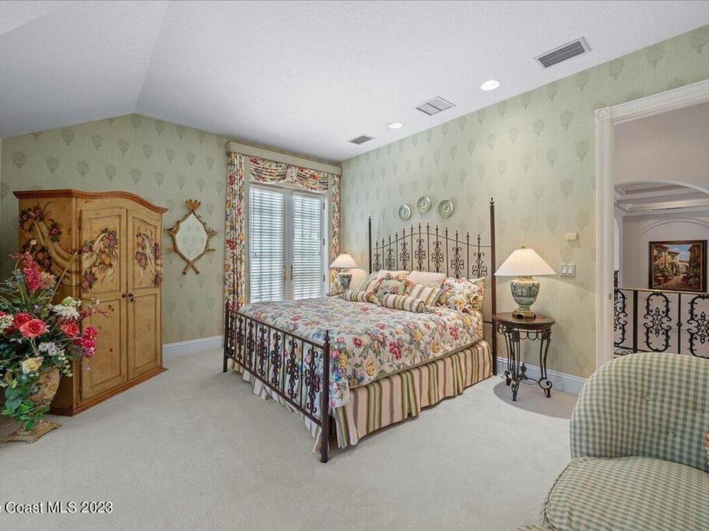 3380 N Riverside Drive, Indialantic, FL 32903