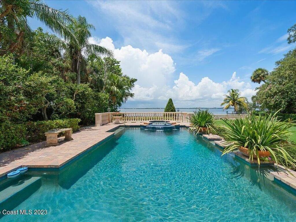 3380 N Riverside Drive, Indialantic, FL 32903