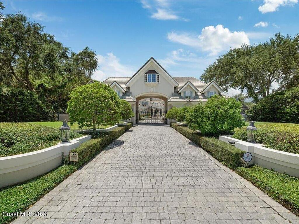 3380 N Riverside Drive, Indialantic, FL 32903
