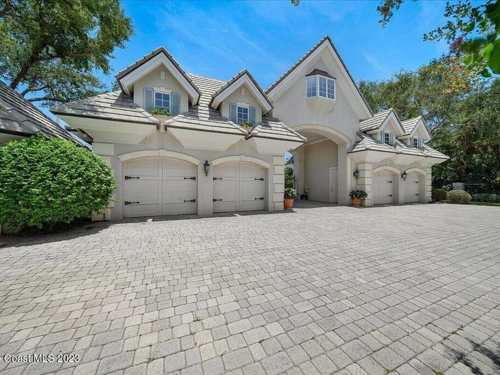 3380 N Riverside Drive, Indialantic, FL 32903