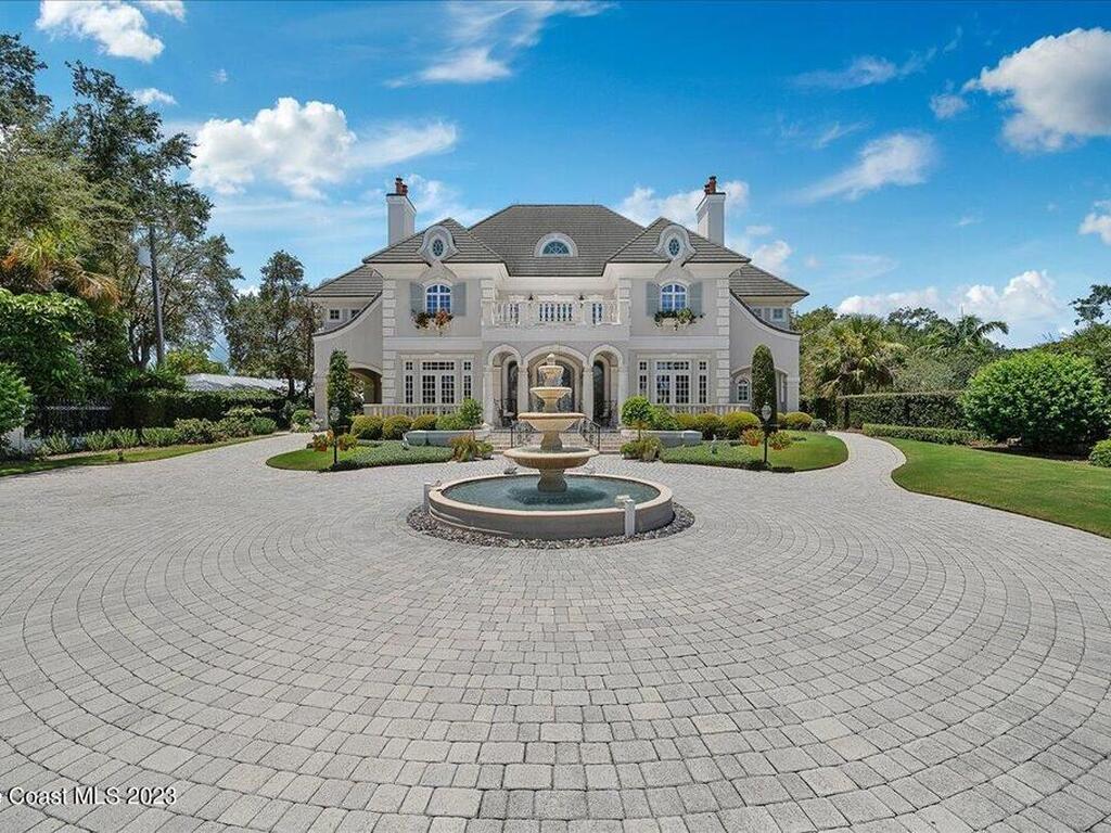 3380 N Riverside Drive, Indialantic, FL 32903