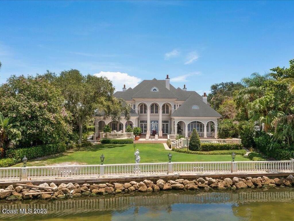 3380 N Riverside Drive, Indialantic, FL 32903