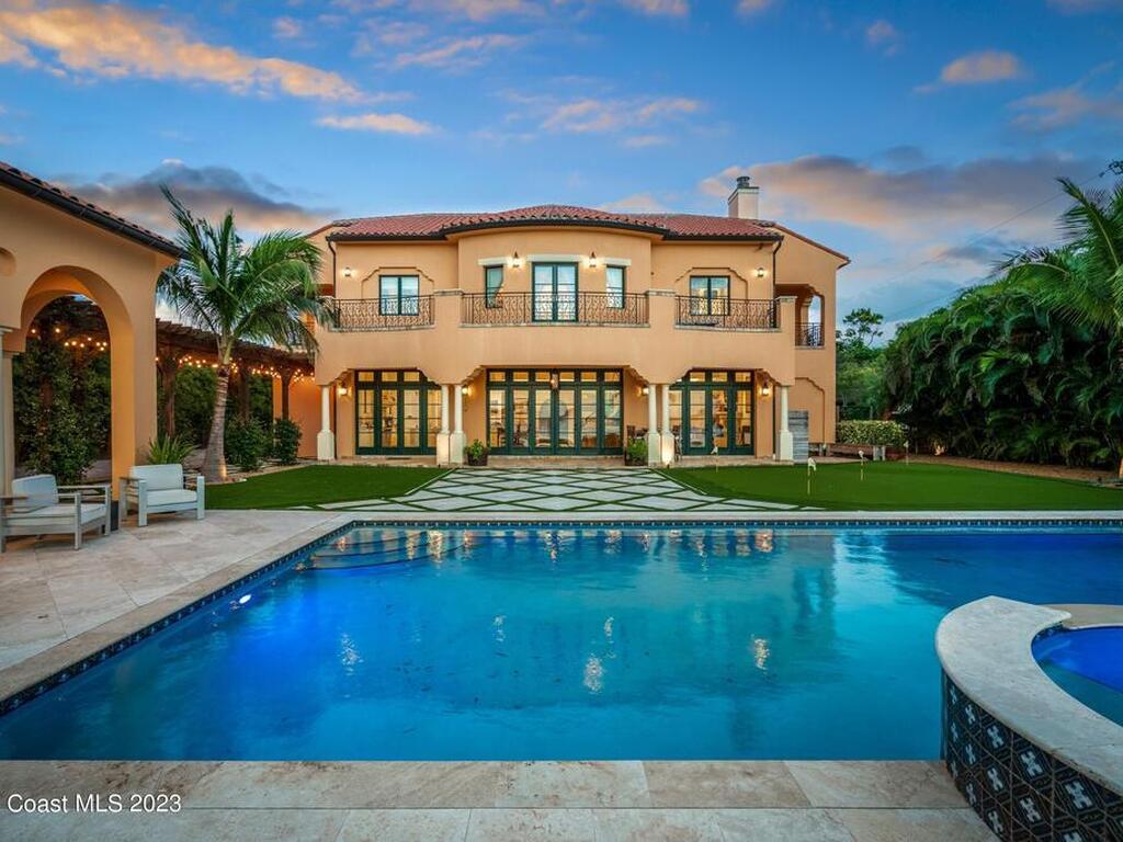2142 N Riverside Drive, Indialantic, FL 32903