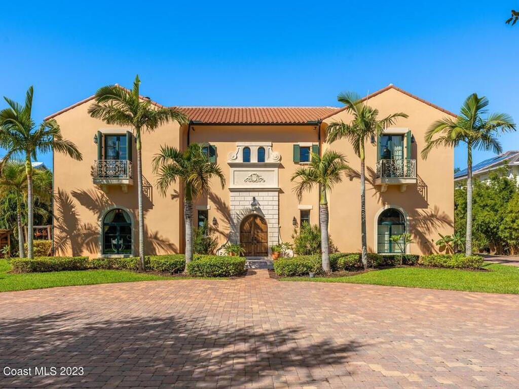 2142 N Riverside Drive, Indialantic, FL 32903