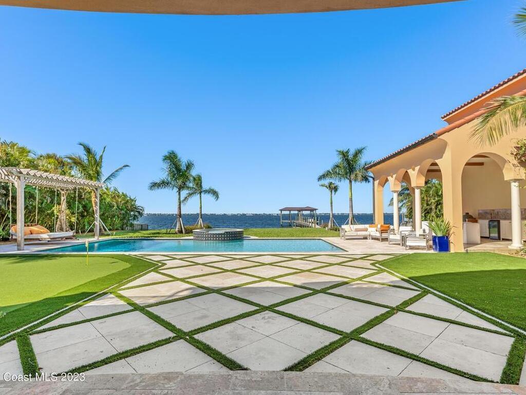 2142 N Riverside Drive, Indialantic, FL 32903
