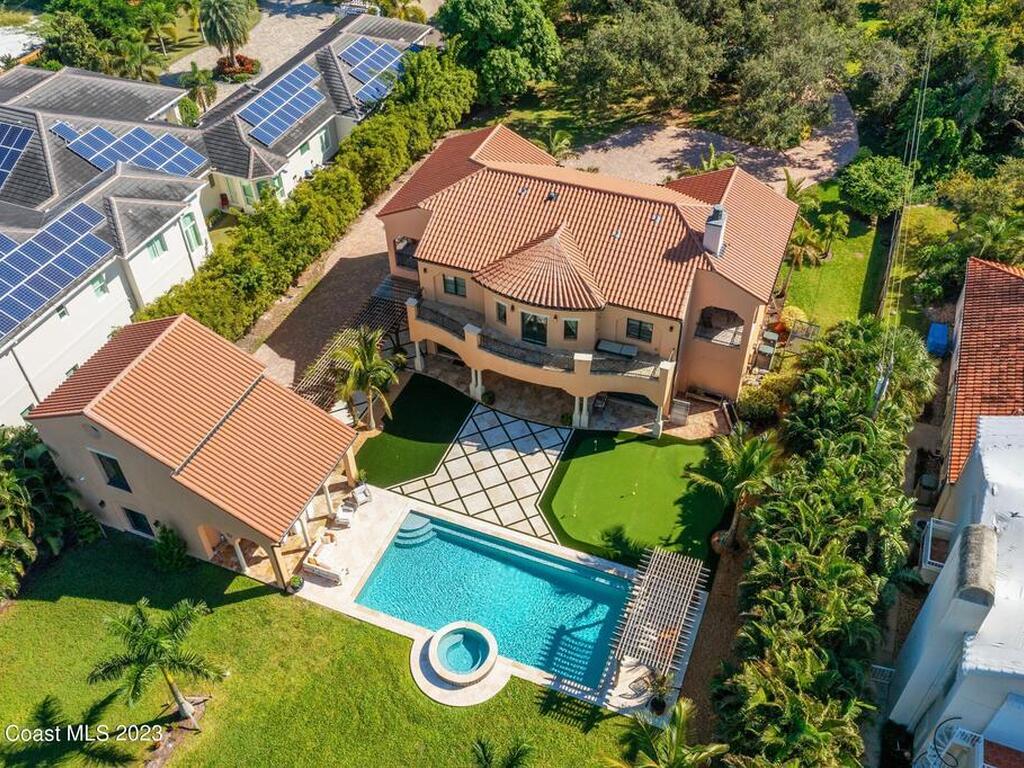 2142 N Riverside Drive, Indialantic, FL 32903