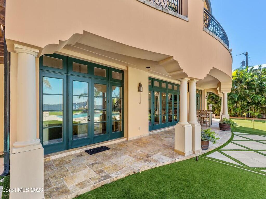 2142 N Riverside Drive, Indialantic, FL 32903