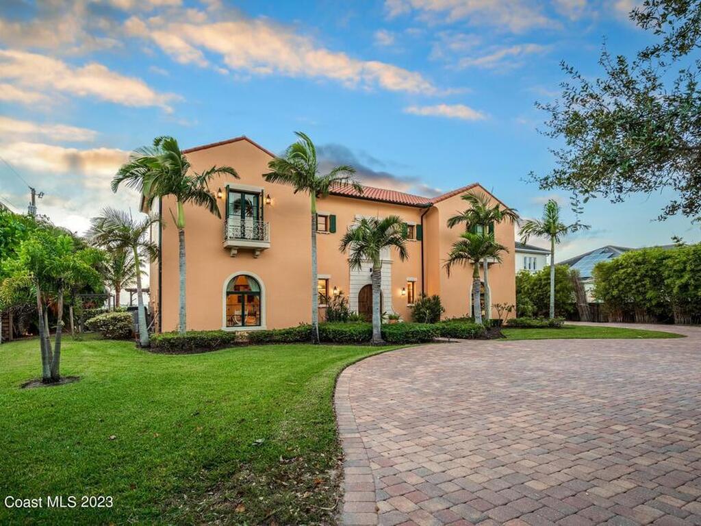 2142 N Riverside Drive, Indialantic, FL 32903