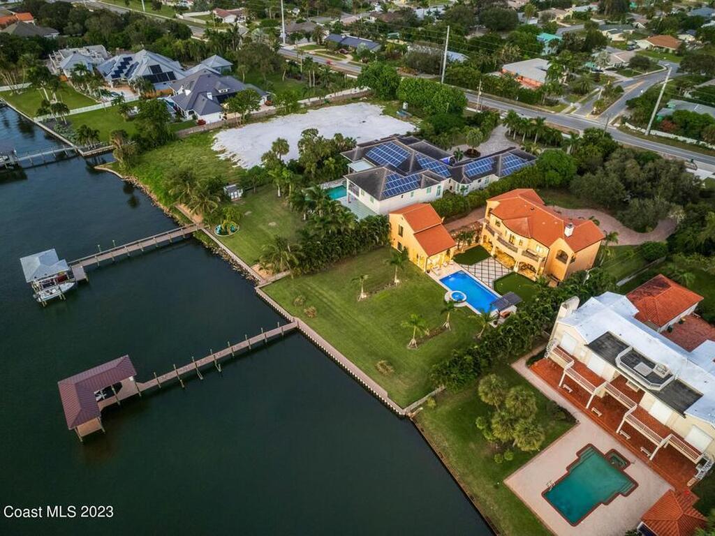 2142 N Riverside Drive, Indialantic, FL 32903