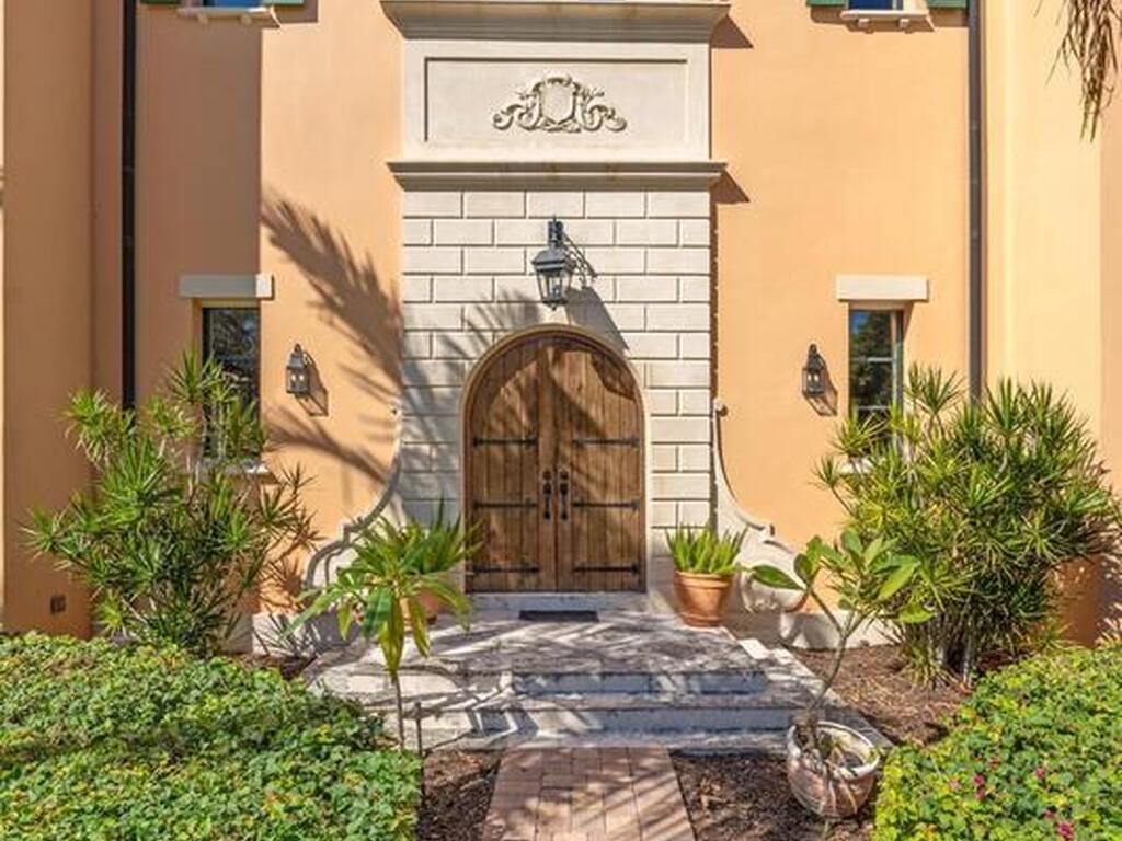 2142 N Riverside Drive, Indialantic, FL 32903