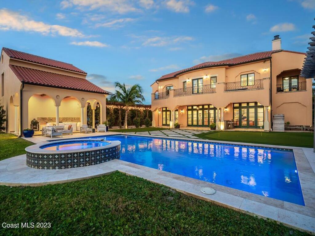 2142 N Riverside Drive, Indialantic, FL 32903