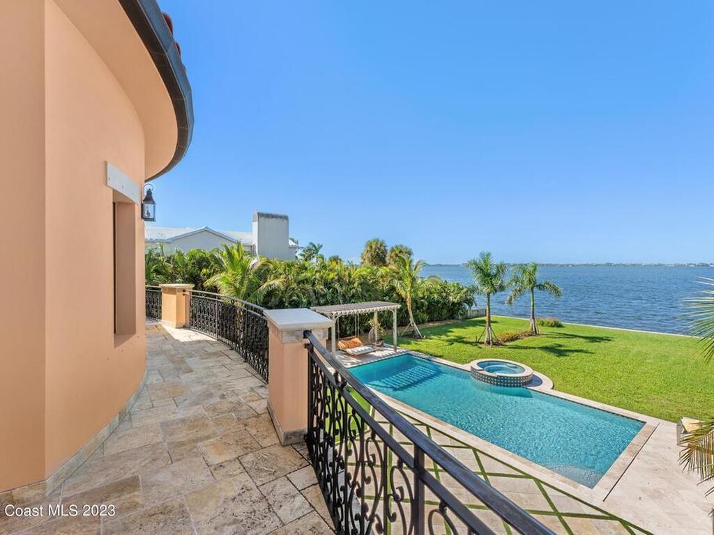 2142 N Riverside Drive, Indialantic, FL 32903