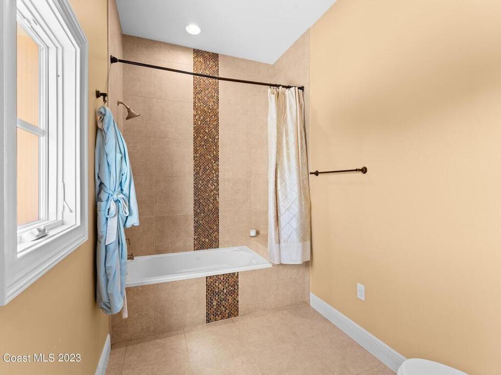 2142 N Riverside Drive, Indialantic, FL 32903