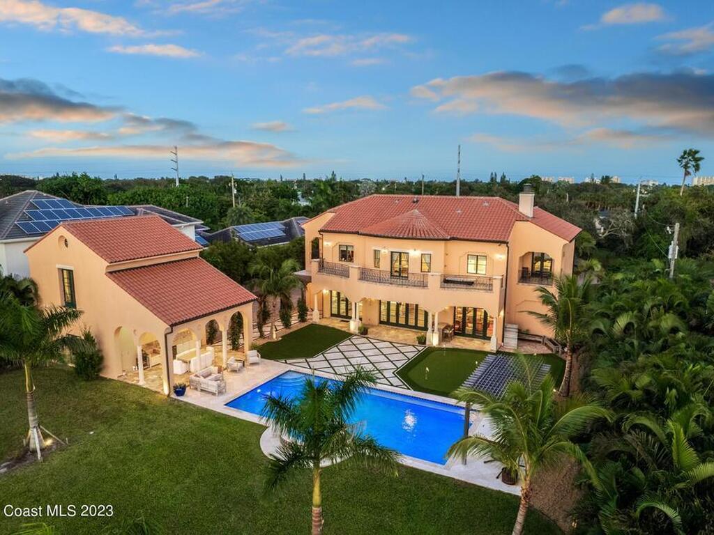 2142 N Riverside Drive, Indialantic, FL 32903