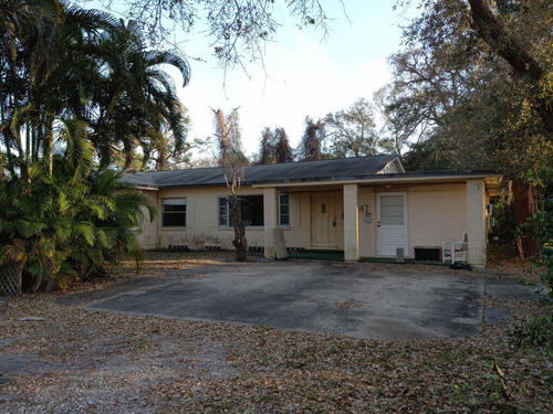 347 W Merritt Avenue
