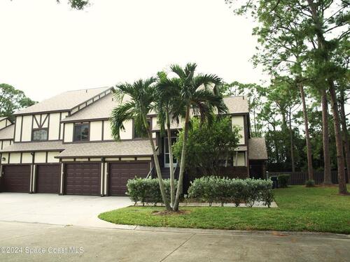 753 Greenwood Manor Circle