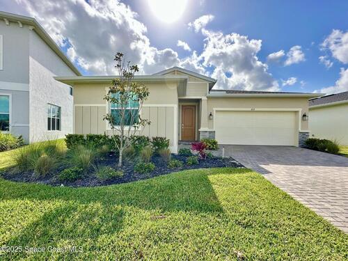 672 Veridian Circle