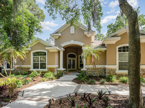 195 Alameda Drive