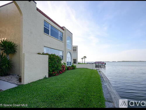 1729 Minutemen Causeway