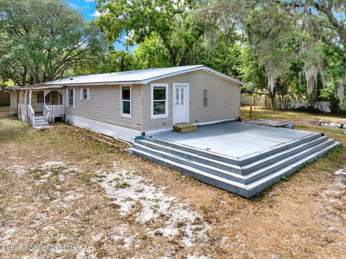 107 Riverside Trail