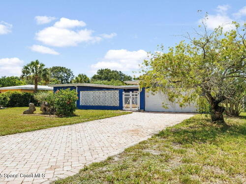 1109 Pinetree Drive