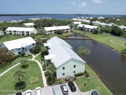 5725 Pelican Pointe Drive