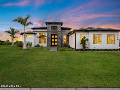 3768 Lake Adelaide Place