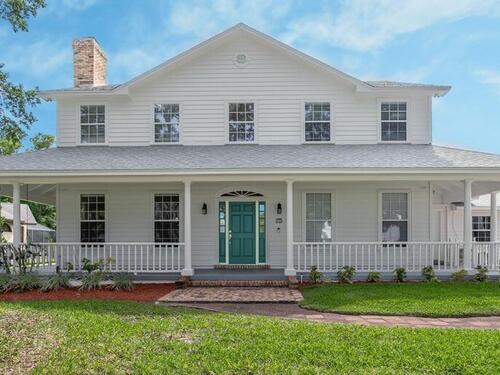 2123 Royal Oaks Drive