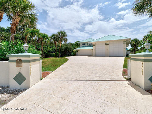 8855 Highway A1a