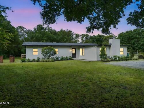 985 Hall Road