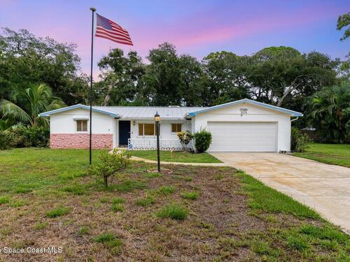 2210 Heron Drive